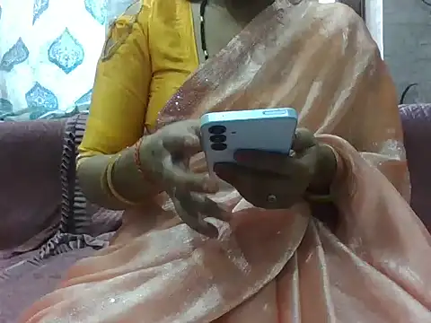 Snapshot of RINA_RANI_0 chatting on October 25, 3:36 am RINA RANI 0 online show from October 25, 3:36 am