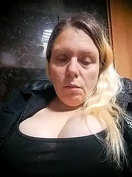 Snapshot of Fiona696 chatting on October 5, 8:07 pm Fiona696 online show from October 5, 8:07 pm