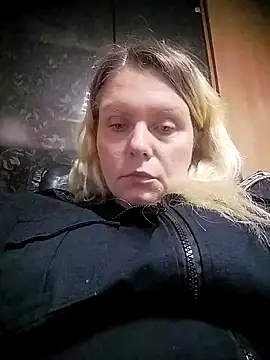 Snapshot of Fiona696 chatting on October 12, 10:09 pm Fiona696 online show from October 12, 10:09 pm