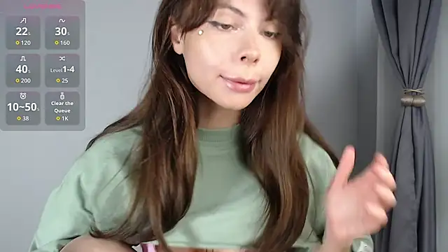 Snapshot of BellaAbey chatting on July 5, 6:37 pm BellaAbey online show from July 5, 6:37 pm