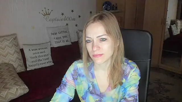 Tiffany Bates online show from October 26, 3:34 am