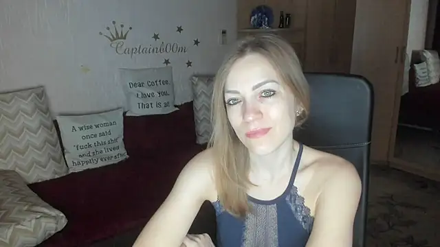 Tiffany Bates online show from December 2, 3:45 am