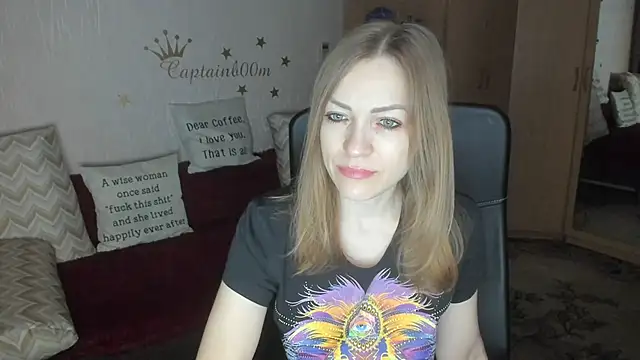 Tiffany Bates online show from December 4, 3:27 am