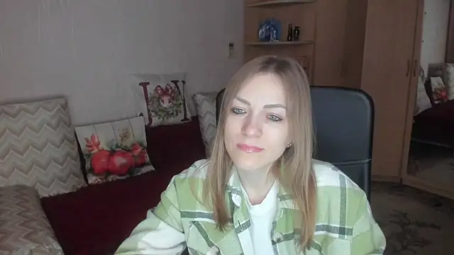 Tiffany Bates online show from January 8, 11:23 am