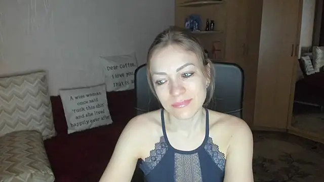 Tiffany Bates online show from January 11, 3:44 am