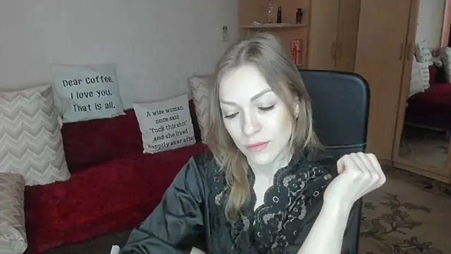 Tiffany Bates online show from April 24, 9:23 am