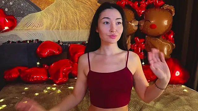 MilaYumi online show from February 14, 8:11 am