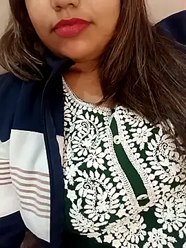 Snapshot of Miss_Rose__ chatting on November 18, 7:24 am Miss Rose online show from November 18, 7:24 am