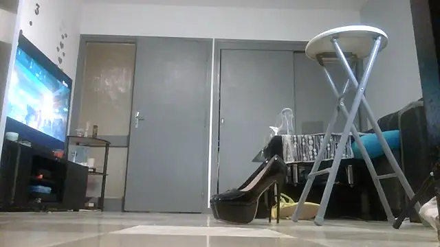 vanessadeesse online show from April 13, 7:19 pm