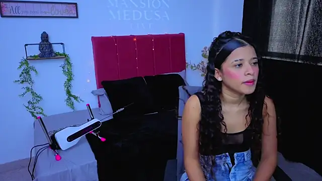 Snapshot of pequitasmedusa9 chatting on October 4, 6:28 pm pequitasmedusa9 online show from October 4, 6:28 pm