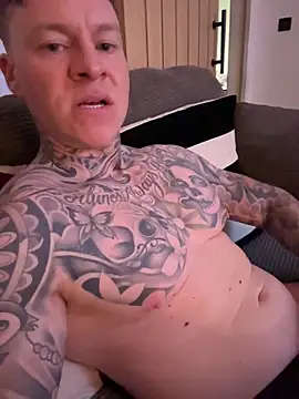 TeasySam online show from April 4, 1:37 am