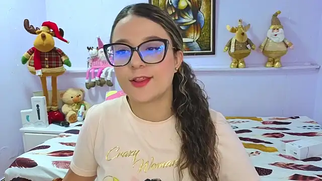 Snapshot of katiaa_lovv chatting on November 18, 11:47 am katiaa lovv online show from November 18, 11:47 am