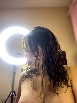 Mia Valmont online show from October 16, 2:18 pm