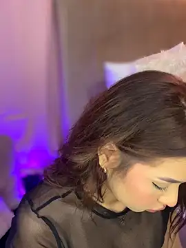 Mia Valmont online show from October 23, 11:42 am