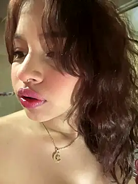 Snapshot of Mia_Valmont chatting on December 15, 1:37 pm Mia Valmont online show from December 15, 1:37 pm
