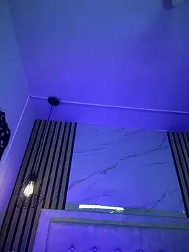 Honey noir online show from December 17, 7:53 pm