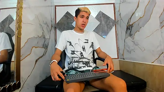 Stiben boy online show from October 7, 7:00 pm