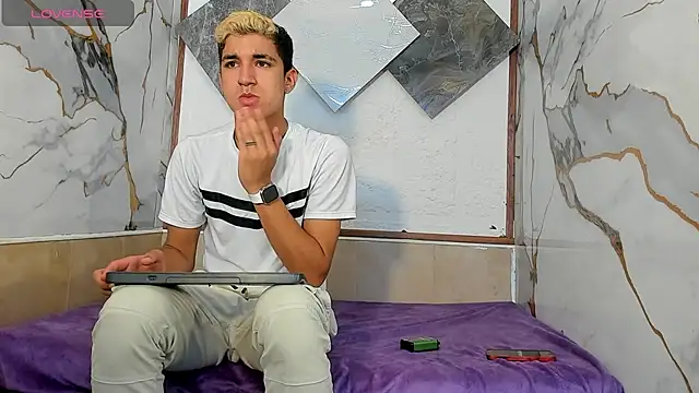 Stiben boy online show from October 9, 7:12 pm