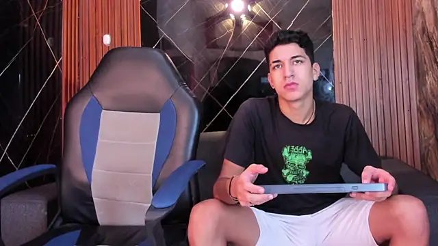 Stiben boy online show from December 4, 12:25 pm