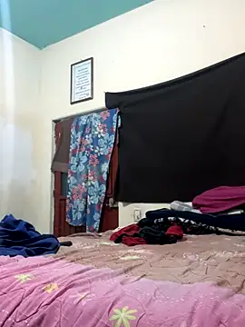 Snapshot of Sk3m_veryhot chatting on November 21, 12:37 pm Sk3m veryhot online show from November 21, 12:37 pm