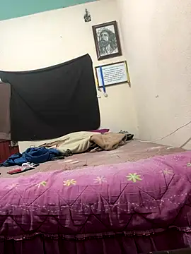 Snapshot of Sk3m_veryhot chatting on December 14, 3:23 am Sk3m veryhot online show from December 14, 3:23 am