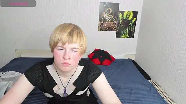 Snapshot of Cattie_w_ chatting on November 14, 1:15 am Cattie w online show from November 14, 1:15 am