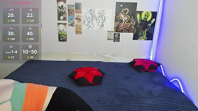 Snapshot of Cattie_w_ chatting on December 3, 1:13 am Cattie w online show from December 3, 1:13 am