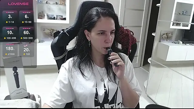 Irwi Tomboy online show from September 26, 5:17 pm