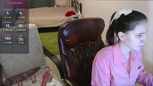 Snapshot of Irwi_Tomboy chatting on November 15, 9:00 pm Irwi Tomboy online show from November 15, 9:00 pm