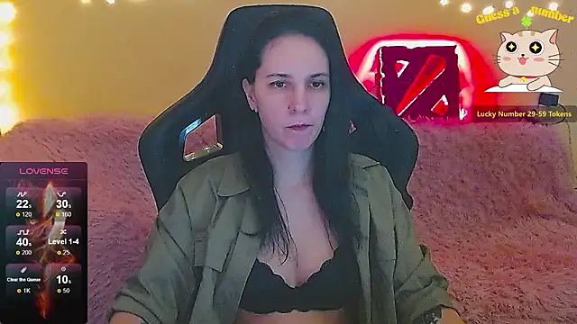 Snapshot of Irwi_Tomboy chatting on February 17, 4:02 pm Irwi Tomboy online show from February 17, 4:02 pm