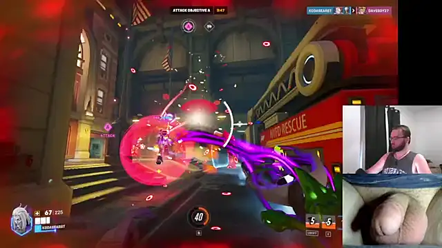 Snapshot of bear8t chatting on November 14, 5:00 pm bear8t online show from November 14, 5:00 pm