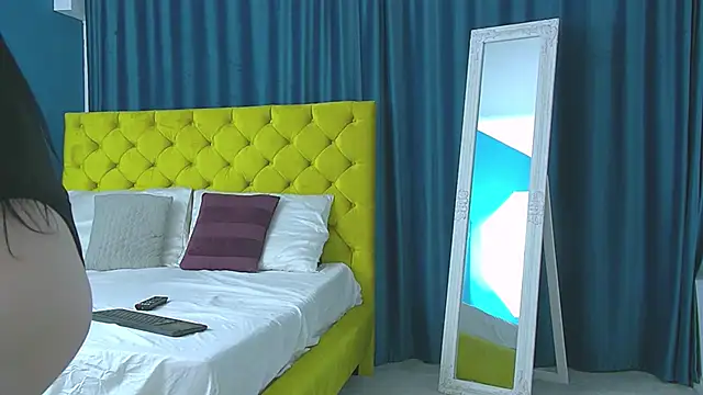 RubyHills online show from November 8, 5:18 am