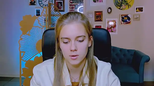 JuneWoods online show from October 6, 6:33 am