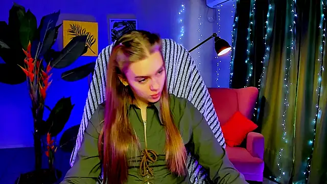 JuneWoods online show from February 6, 7:23 am