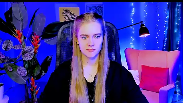 JuneWoods online show from March 4, 7:25 am