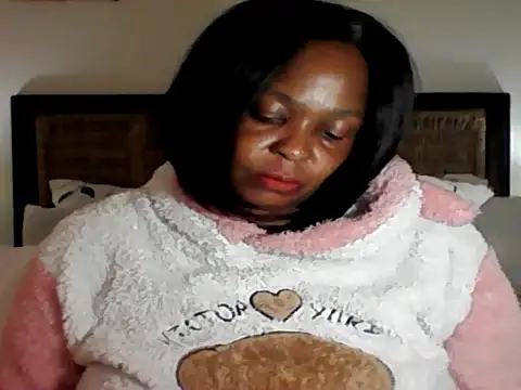 Snapshot of Blacksashaxx chatting on June 18, 9:14 am Blacksashaxx online show from June 18, 9:14 am