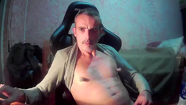 Snapshot of uaintmybabbydaddy chatting on November 23, 2:44 am uaintmybabbydaddy online show from November 23, 2:44 am