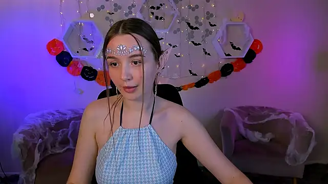 Snapshot of leslie_bird chatting on October 22, 3:12 pm leslie bird online show from October 22, 3:12 pm