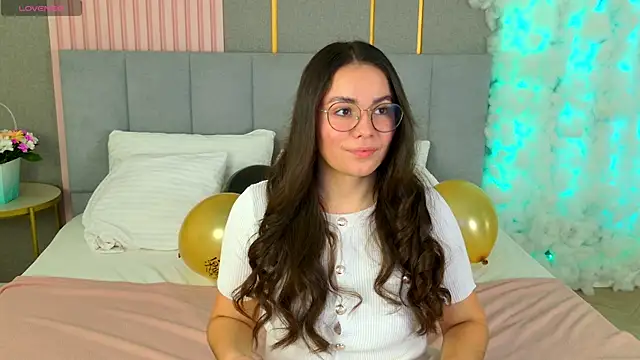 Snapshot of GabiBatista chatting on November 13, 5:17 am GabiBatista online show from November 13, 5:17 am