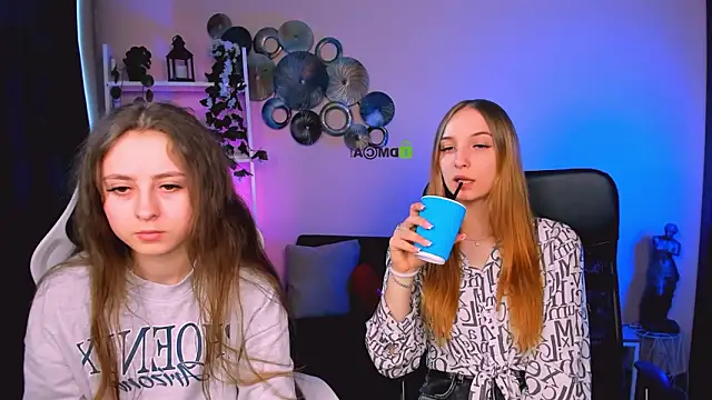 rebecca smile online show from March 13, 1:18 pm