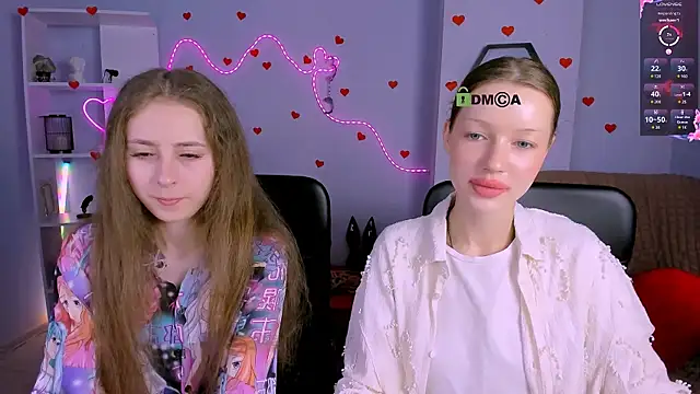Snapshot of rebecca_smile chatting on June 6, 9:14 am rebecca smile online show from June 6, 9:14 am