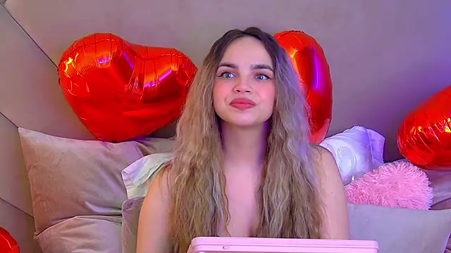 Snapshot of AnitaVenture chatting on October 12, 4:44 am AnitaVenture online show from October 12, 4:44 am