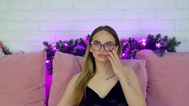 Snapshot of AnitaVenture chatting on December 14, 4:29 am AnitaVenture online show from December 14, 4:29 am