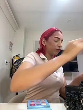 Snapshot of theladymonserrateshow chatting on November 5, 12:05 pm theladymonserrateshow online show from November 5, 12:05 pm