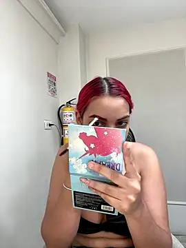 Snapshot of theladymonserrateshow chatting on November 20, 11:54 am theladymonserrateshow online show from November 20, 11:54 am