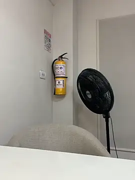 Snapshot of theladymonserrateshow chatting on December 1, 12:10 pm theladymonserrateshow online show from December 1, 12:10 pm