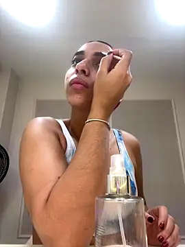 Snapshot of theladymonserrateshow chatting on December 2, 12:10 pm theladymonserrateshow online show from December 2, 12:10 pm