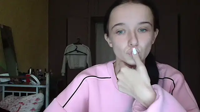 Emilia Light online show from October 7, 6:21 am