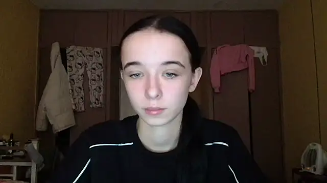 Emilia Light online show from November 23, 9:09 am