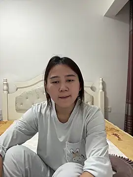 Snapshot of GrungyGooney chatting on April 6, 1:56 pm GrungyGooney online show from April 6, 1:56 pm